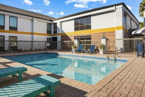 Seasonal outdoor pool - City Express by Marriott Yulee (Yulee)