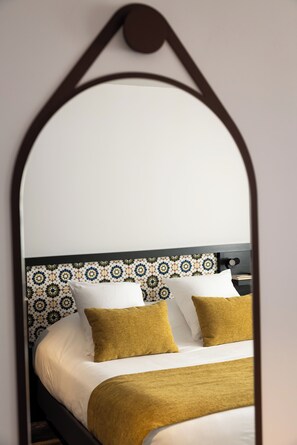 Standard Double Room, 1 Queen Bed | Premium bedding, pillowtop beds, in-room safe, desk
