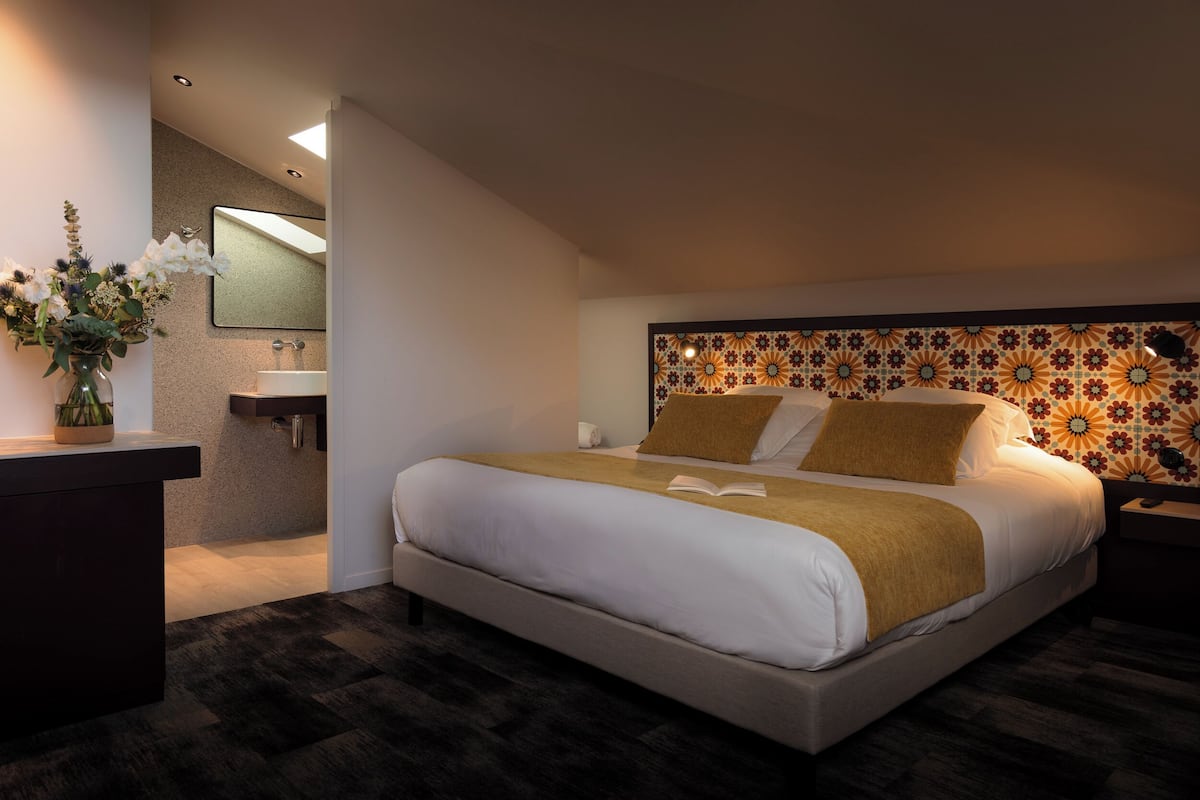 Signature Double Room, 1 Queen Bed