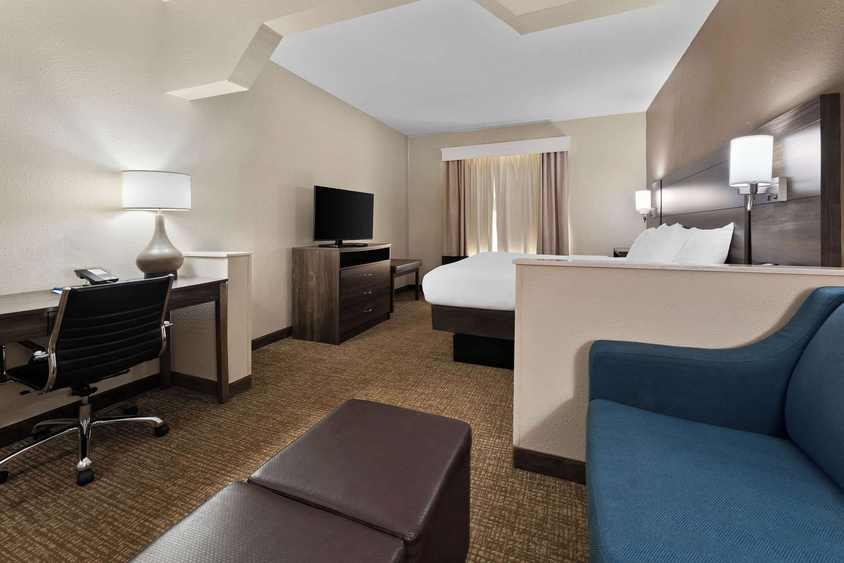 premium bedding, desk, iron/ironing board, free cots/infant beds