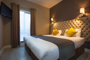 Coffres-forts dans les chambres, fer et planche Ă repasser