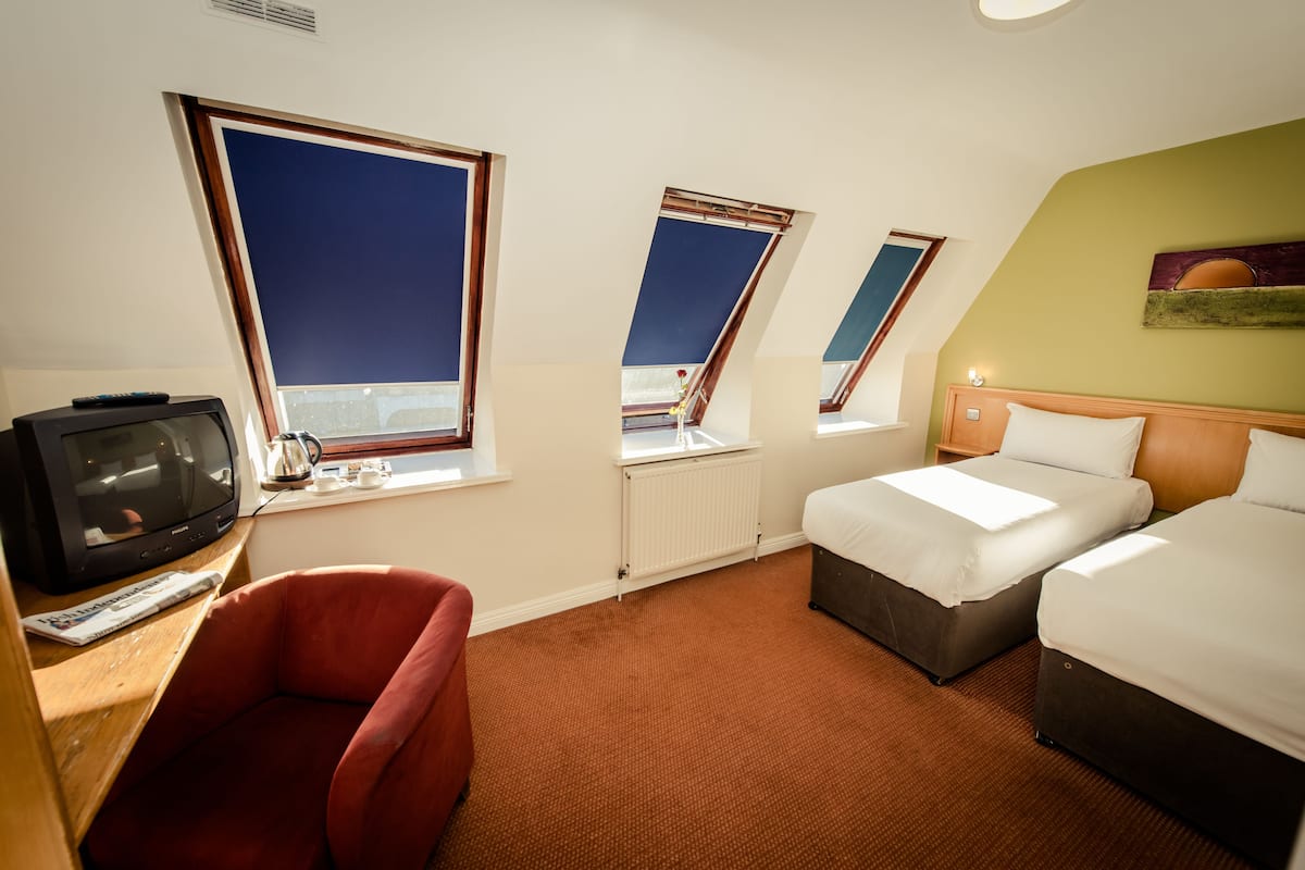 In-room safe, iron/ironing board, bed sheets