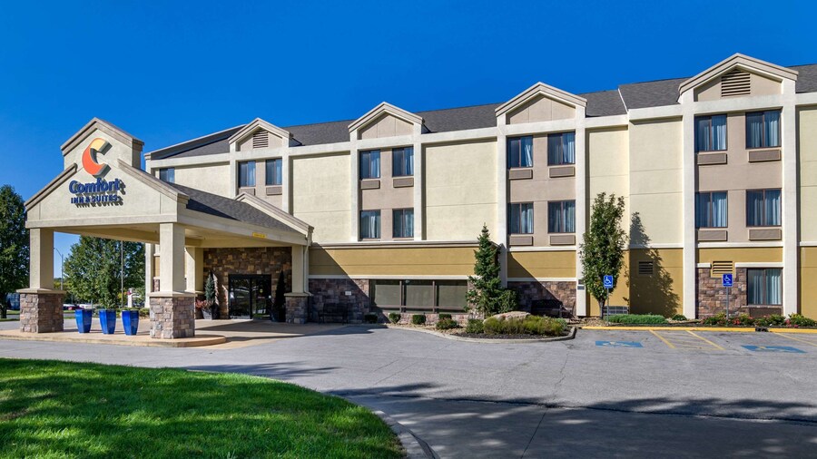 Comfort Inn & Suites Kansas City - Northeast