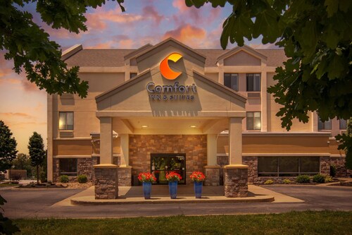 Comfort Inn & Suites Kansas City - Northeast