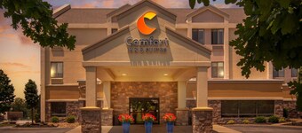 Comfort Inn & Suites Kansas City - Northeast