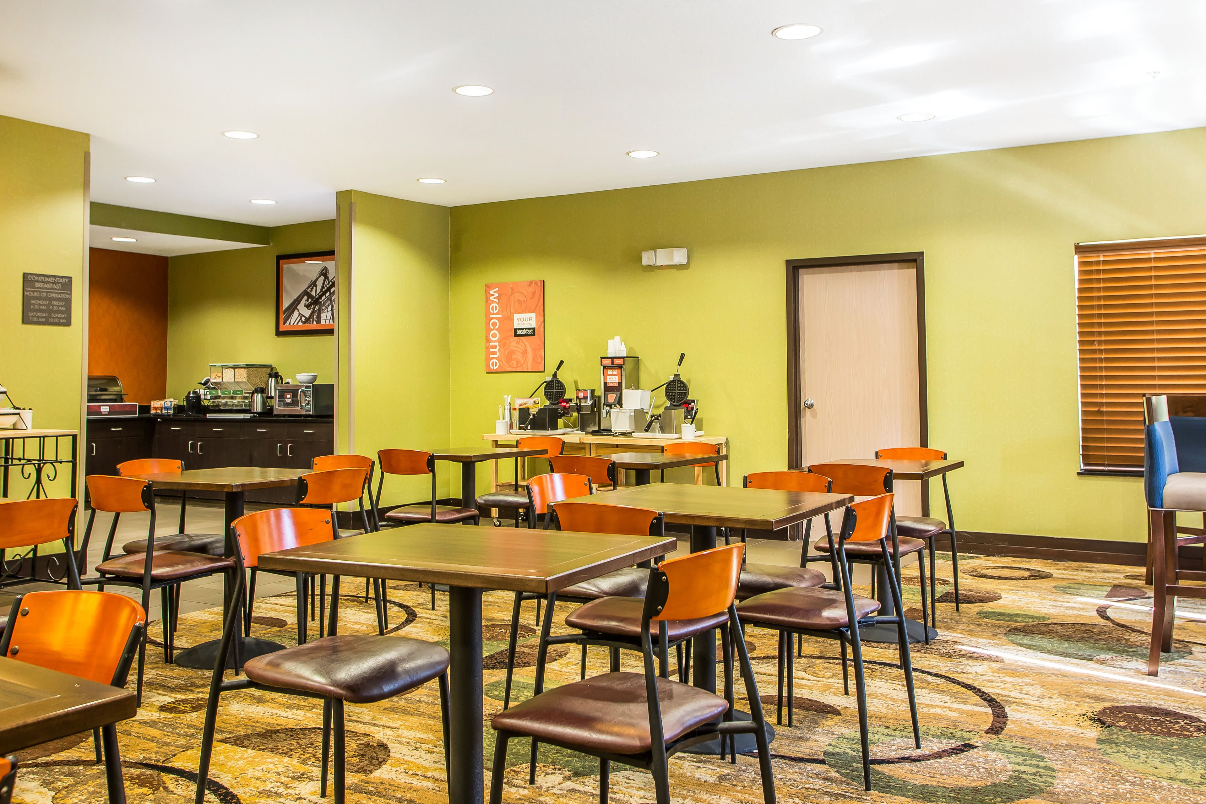 free daily full breakfast