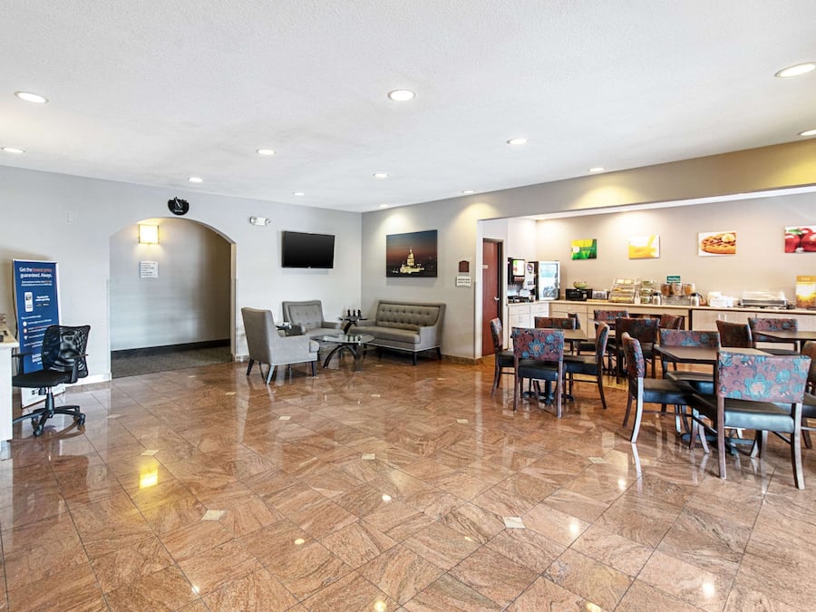 Free buffet breakfast