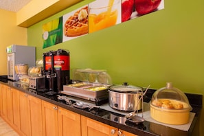 Free daily continental breakfast 