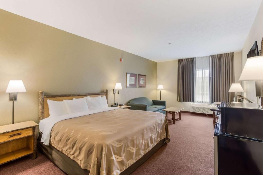 Iron/ironing board, free cribs/infant beds, rollaway beds, free WiFi