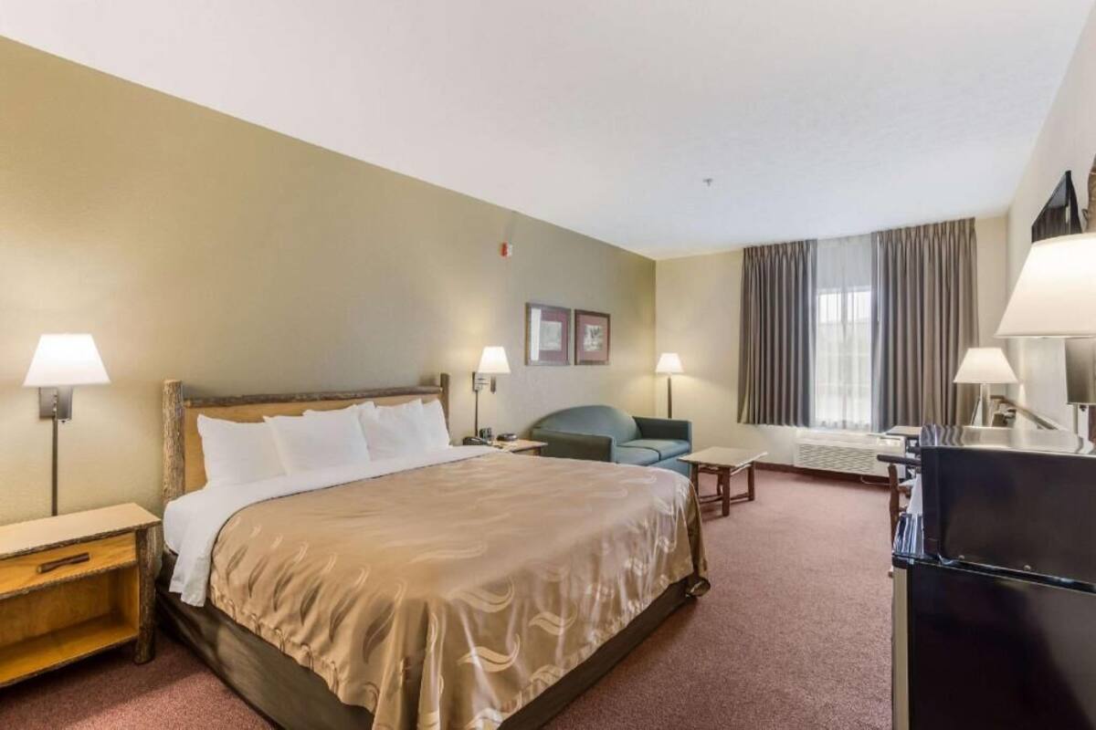 Iron/ironing board, free cribs/infant beds, rollaway beds, free WiFi