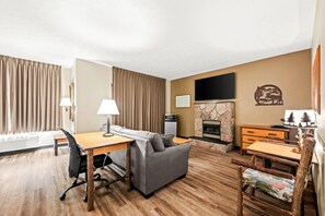 Iron/ironing board, free cribs/infant beds, rollaway beds, free WiFi