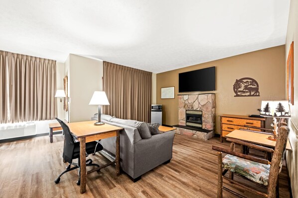 Iron/ironing board, free cribs/infant beds, rollaway beds, free WiFi