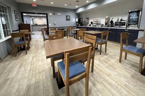 Free daily continental breakfast