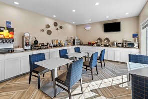 Free daily buffet breakfast