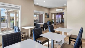 Unclassified image, 3 of 39, button - Best Western Worlds of Fun Inn & Suites (Kansas City)