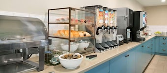 Country Inn & Suites by Radisson, Platteville, WI