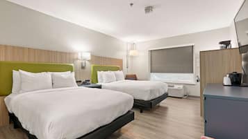 1 bedroom, hypo-allergenic bedding, down comforters, desk