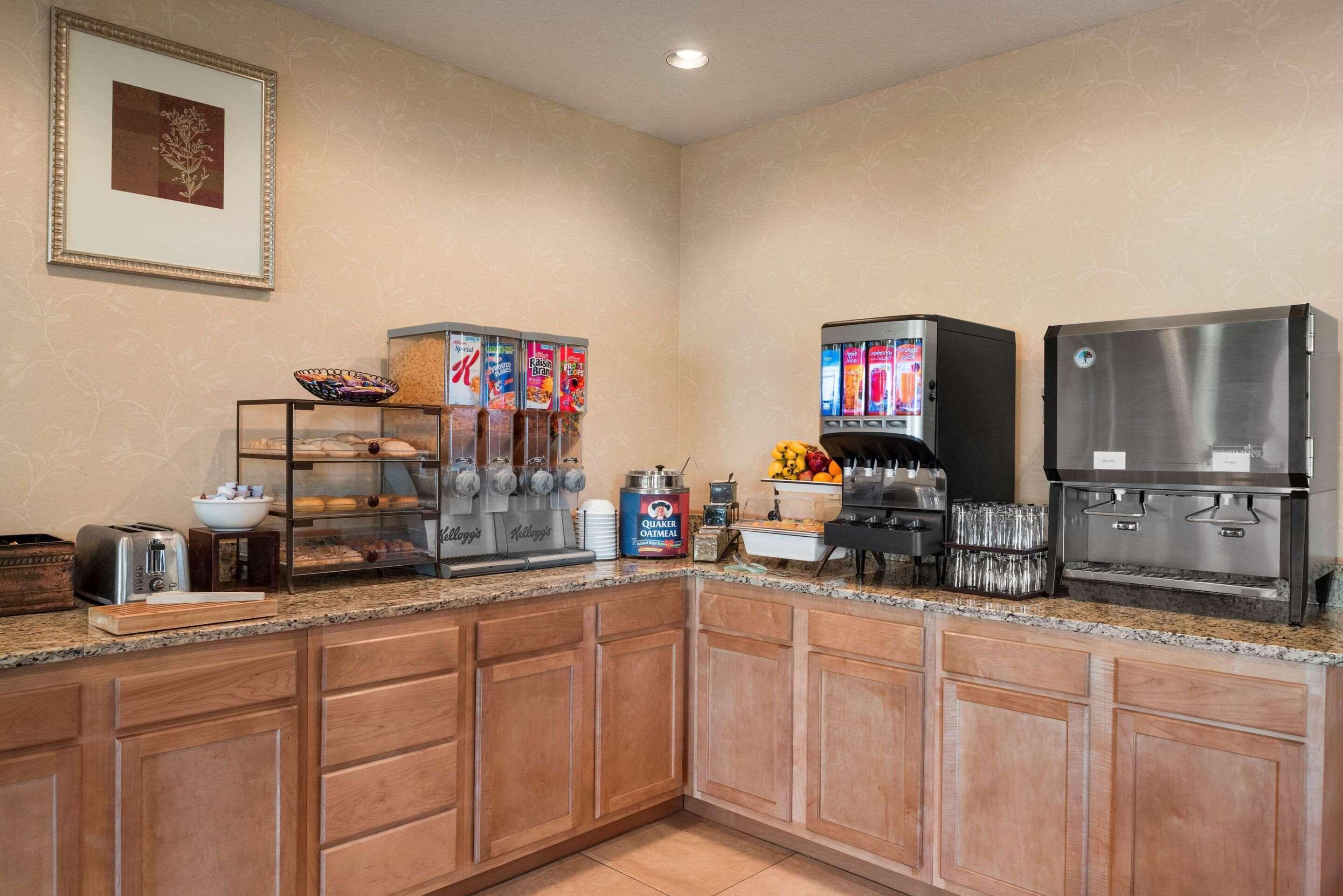 free continental breakfast