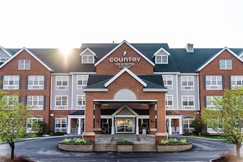 Country Inn & Suites by Radisson, Milwaukee West (Brookfield), W
