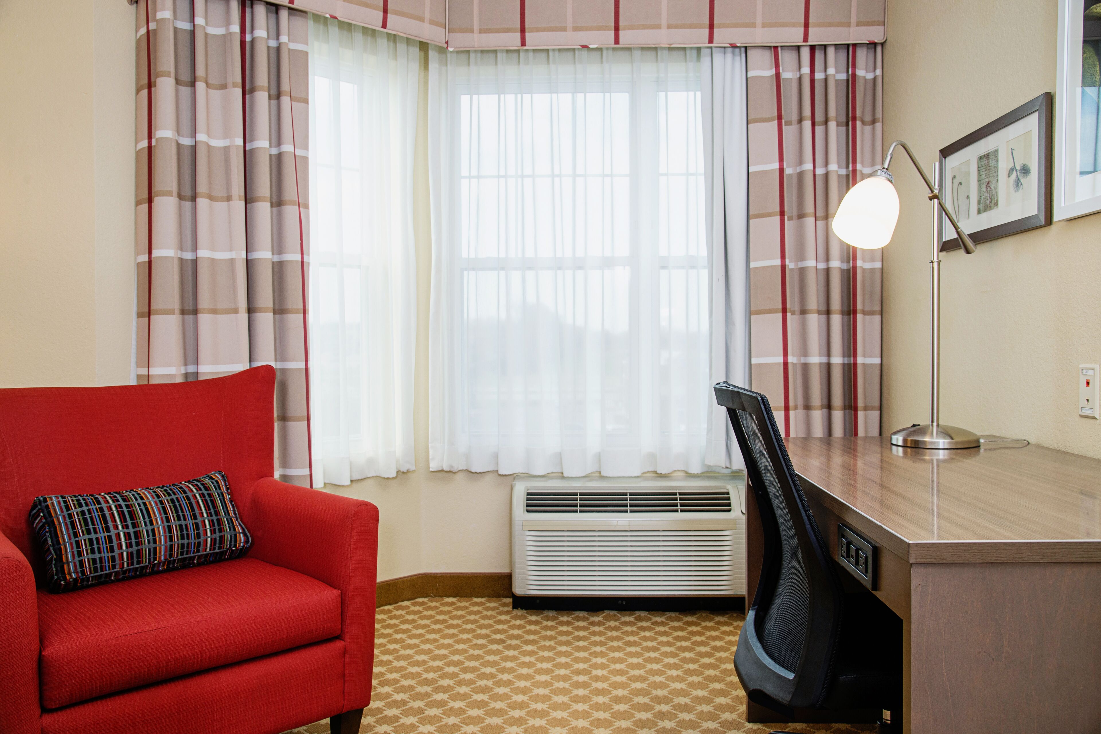 32-inch flat-screen tv with satellite channels