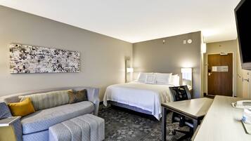 Premium bedding, in-room safe, desk, iron/ironing board