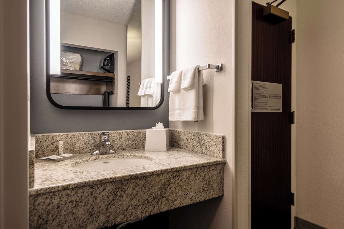 desk, iron/ironing board, free wifi, bed sheets