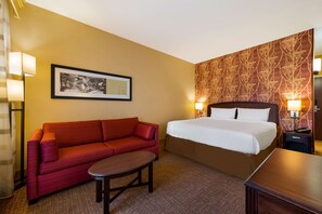 Premium bedding, individually decorated, individually furnished, desk - Sonesta Select Detroit Novi (Novi)