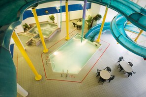 2 indoor pools