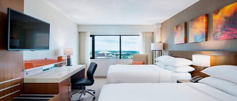 Chambre, 2 lits doubles | Draps italiens de Frette, literie de qualité, coffre-fort, bureau