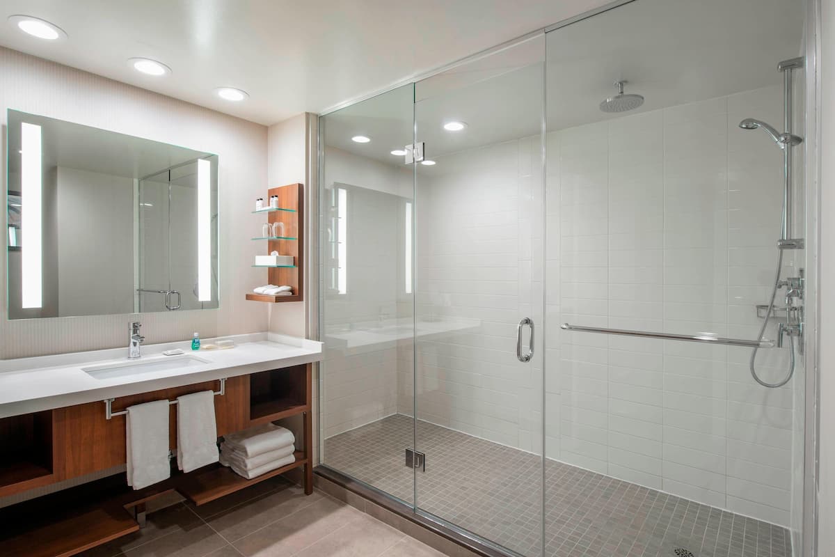 executive suite, 1 king bed with sofa bed | frette italian sheets, premium bedding, in-room safe, desk