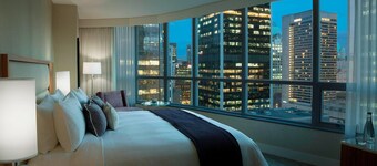 Vancouver Marriott Pinnacle Downtown