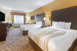 Premium bedding, desk, blackout curtains, iron/ironing board - La Quinta Inn & Suites by Wyndham South Bend (South Bend)