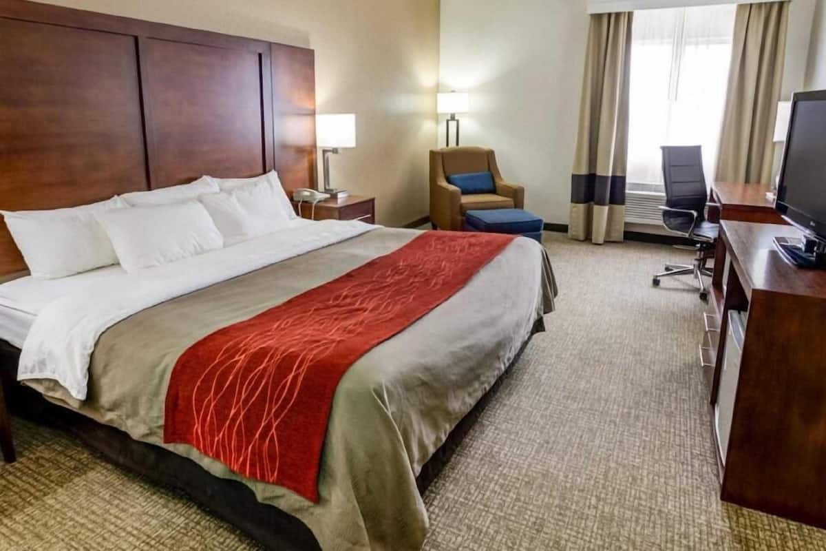 Fer et planche à repasser, lits bébé (gratuits)