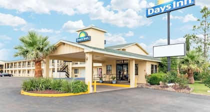 Days Inn by Wyndham Snyder