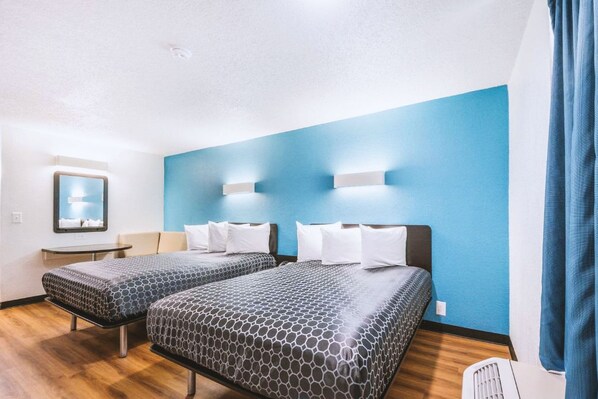 Comfort Room, 2 Queen Beds, Non Smoking, Kitchenette