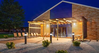 Days Inn by Wyndham Eagle River