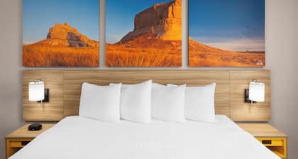 Days Inn by Wyndham Eagle River