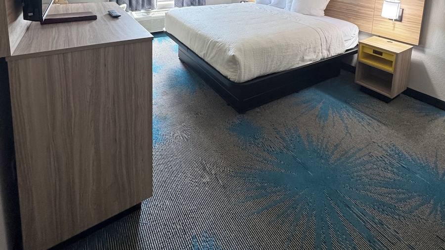 Days Inn by Wyndham Eagle River