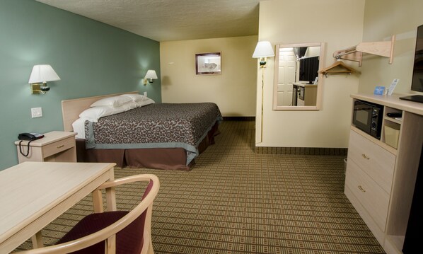View from room - Days Inn by Wyndham Portland Central (Portland)