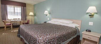 Days Inn by Wyndham Portland Central