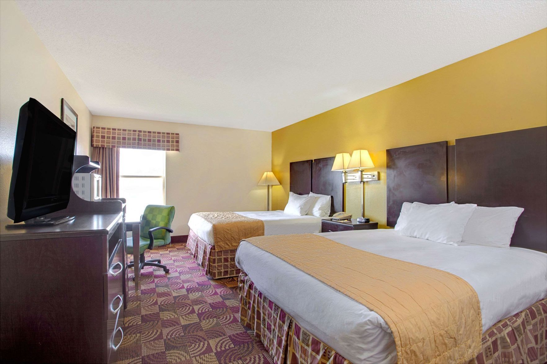 Desk, iron/ironing board, free WiFi, bed sheets