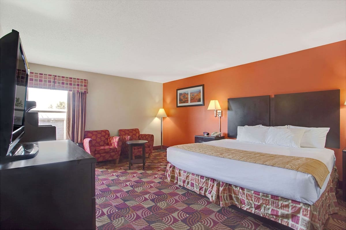 Desk, iron/ironing board, free WiFi, bed sheets