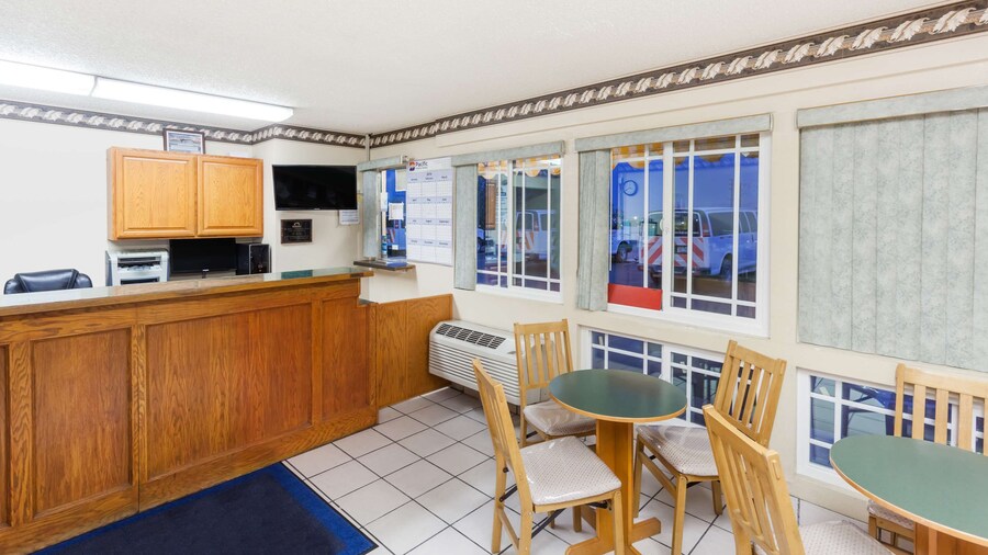 Days Inn by Wyndham Barstow