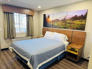 Skrivebord, skrivebord for bærbar PC og strykejern/-brett