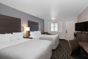 Pillowtop beds, desk, iron/ironing board, free WiFi