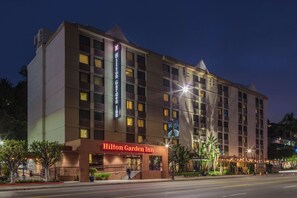 Exterior - Hilton Garden Inn Los Angeles/Hollywood (Los Angeles)