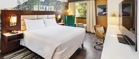 Room, 1 King Bed | Down comforters, in-room safe, desk, iron/ironing board