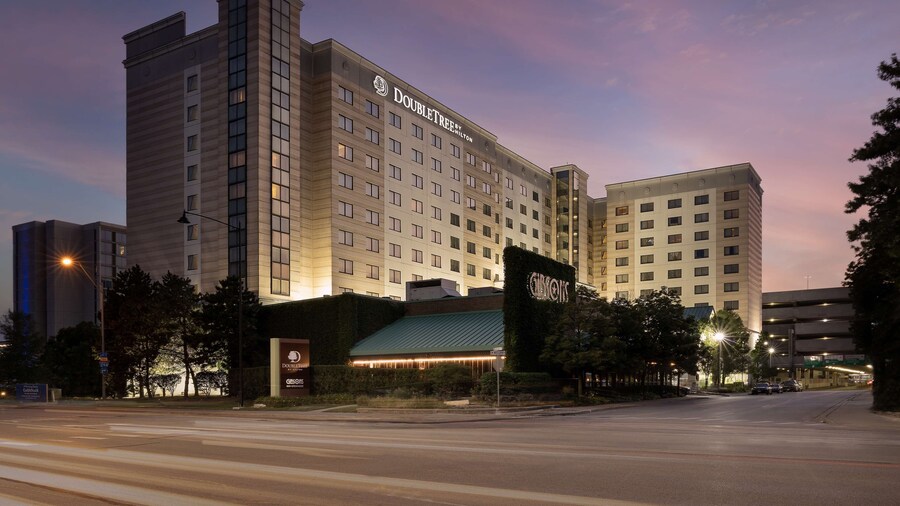 DoubleTree by Hilton Chicago O'Hare Airport - Rosemont