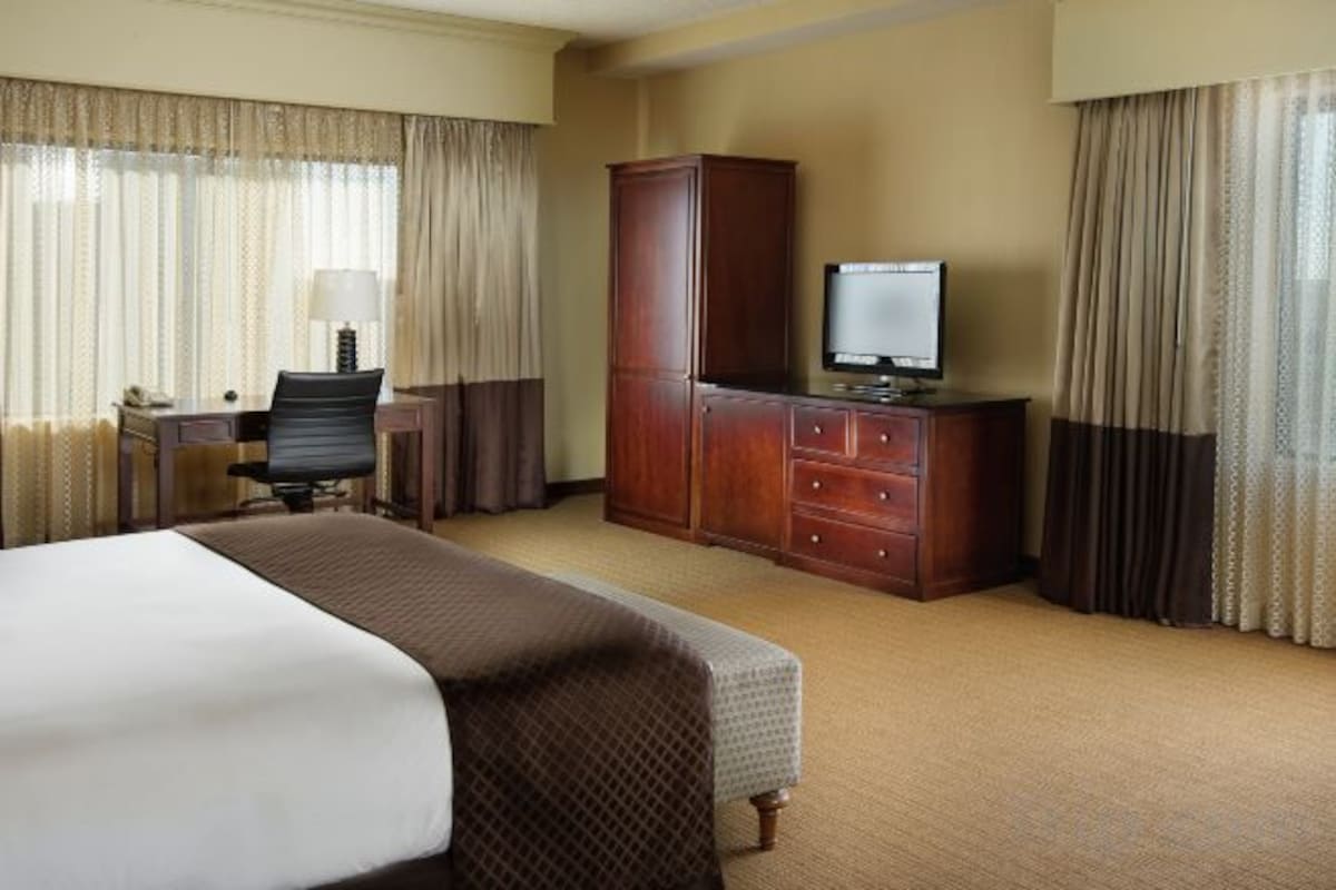 Premium bedding, pillow-top beds, in-room safe, desk