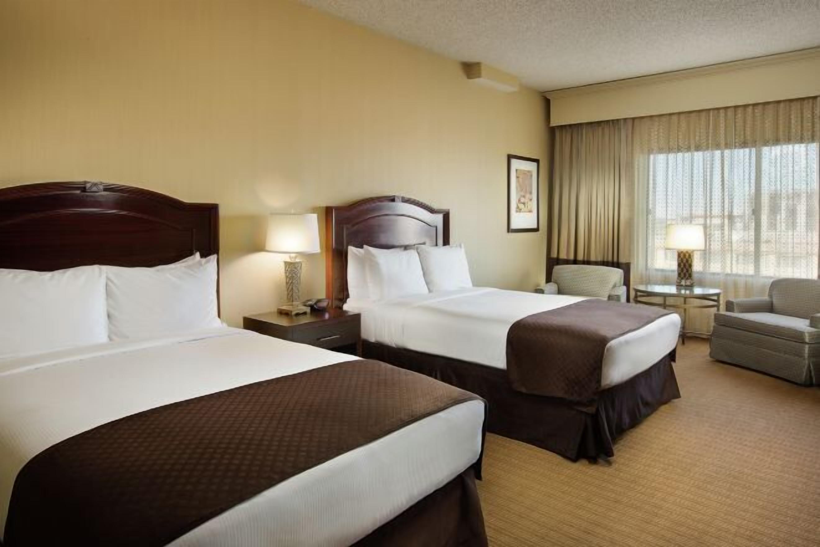 Premium bedding, pillowtop beds, in-room safe, desk